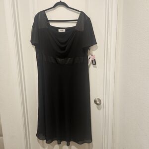 NWT Satin and Chiffon Crepe Black elegant Draped Neck Dress Size 16w